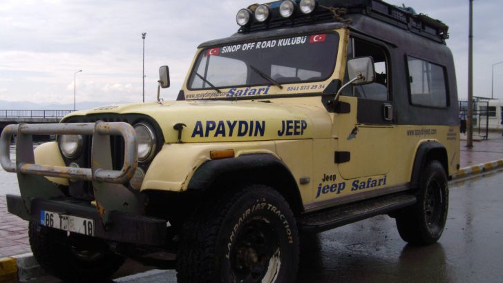 JEEP SAFARİ